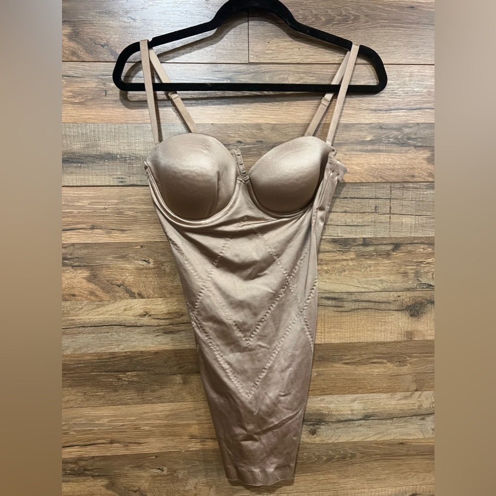 Secret by Victoria’s Secret shape wear cup size 34D